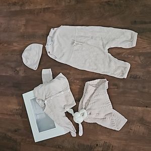 4pc Barefoot Dreams baby set Sweater romper Hat & Lovey
